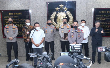 Kompetisi Sepak Bola Diizinkan, Kapolri Ingatkan Komitmen Penegakan Prokes