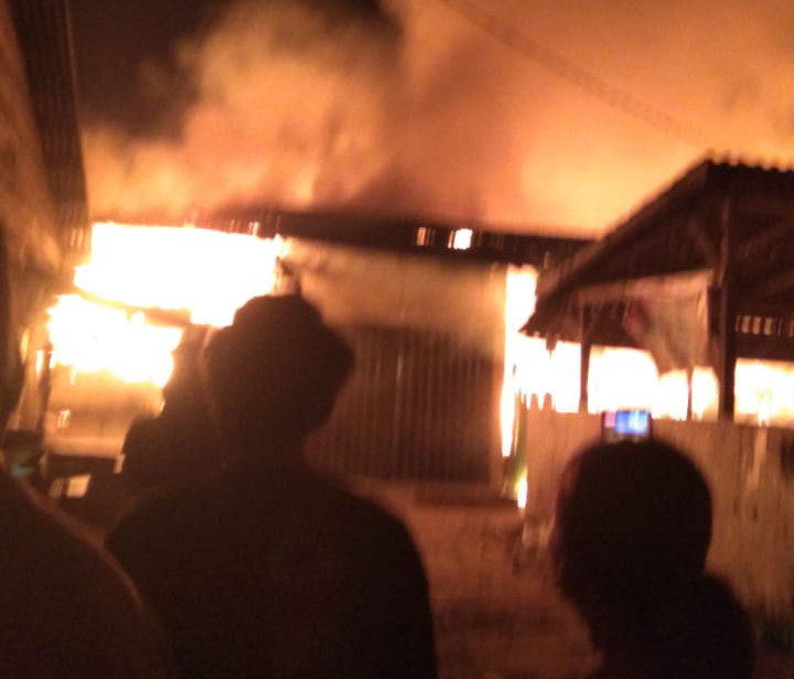 Pajak Lama Bagan Batu dilalap si Jago Merah