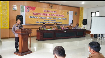 Kapolresta Pekanbaru Jalin Silahturahmi bersama Tomas, Toga, Toda dan Todat Di Kantor Camat Bina Widya