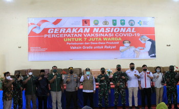 Tahap ke Tiga Projo Riau dan Gapki vaksinasi Massal sampai ke Desa Sam-Sam