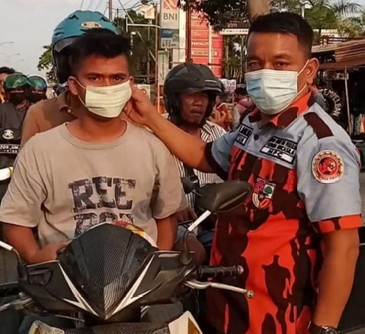 Aksi Baksos PC-B2P3 Kota Pekanbaru : Penyemprotan Disinfektan dan Bagikan 2000 Masker Gratis.