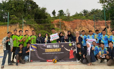 Semangat Olahraga, Mahasiswa KKN 25 UMRI Adakan Turnamen Voli Antar Dusun