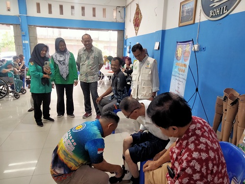 HPT Rohil Serahkan Kaki dan Tangan Palsu untuk Disabilias